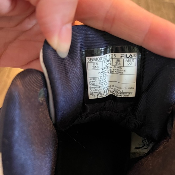 Fila women’s basketball sneakers - Picture 5 of 5